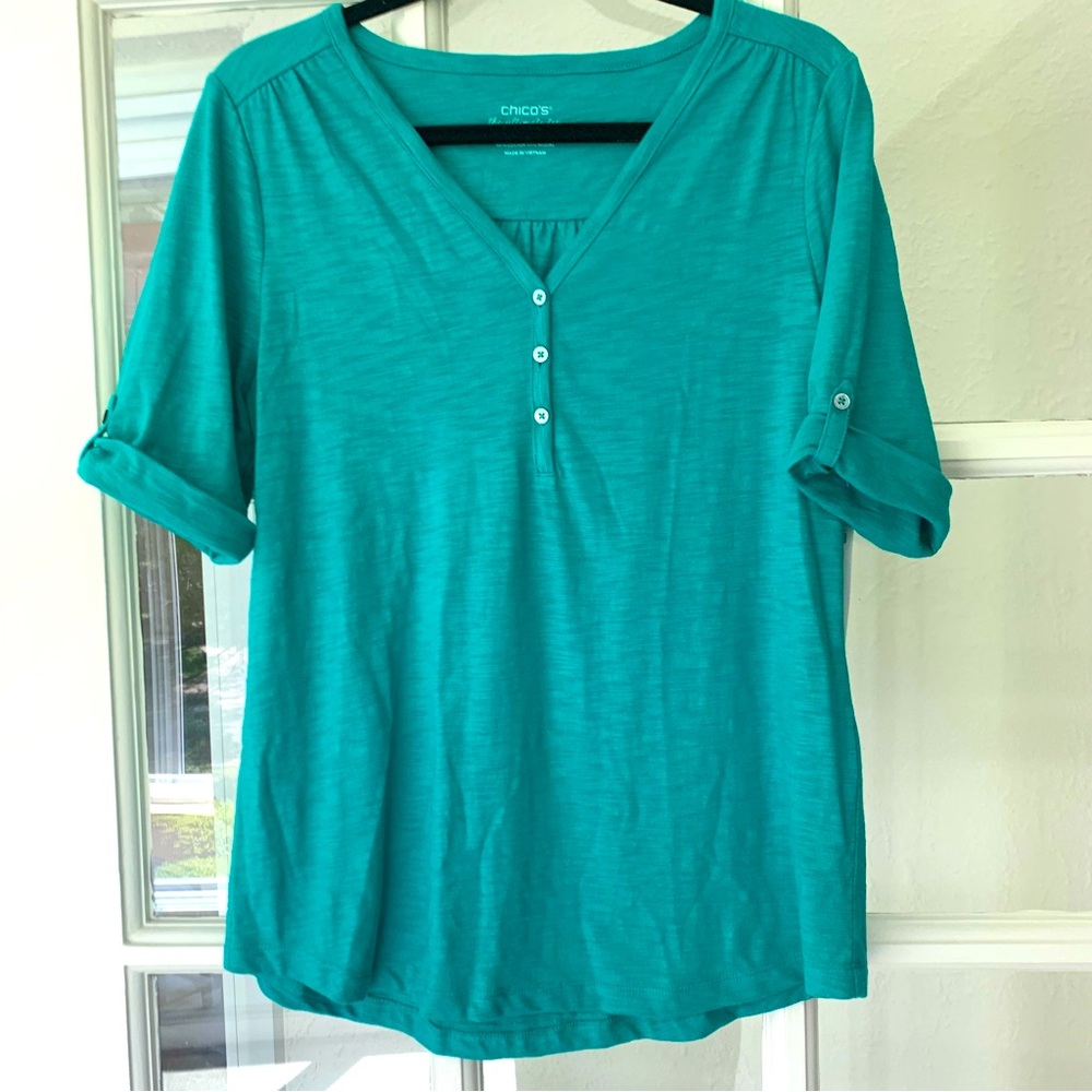 Chico’s cotton slub Henley T. Short sleeve; rich tropical jade color
